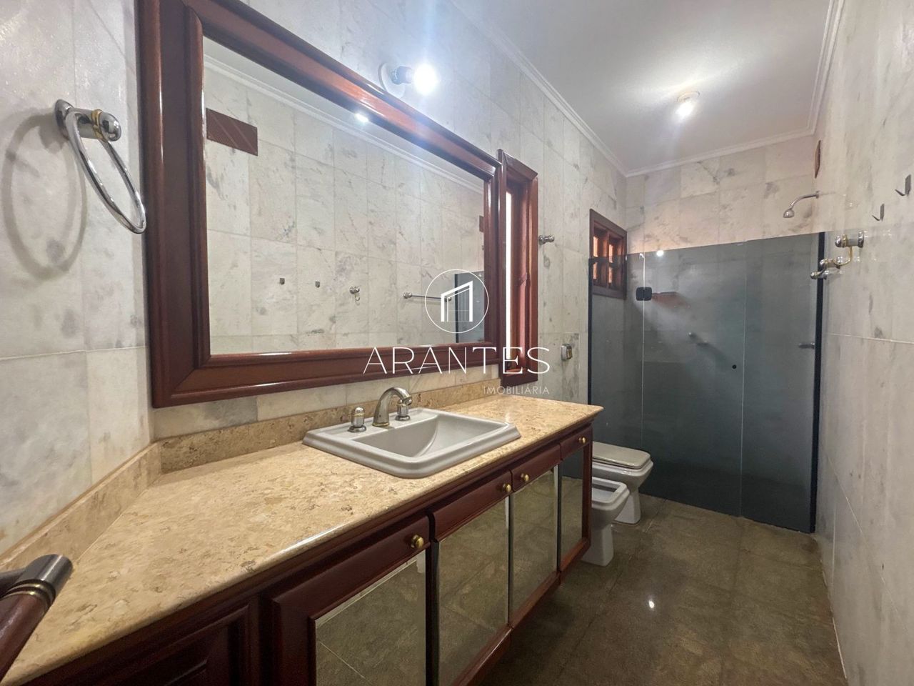 Foto de Casa de Alto Padrão no Bairro Colinos – Tradição e Conforto em Bairro Colinos , Três Lagoas