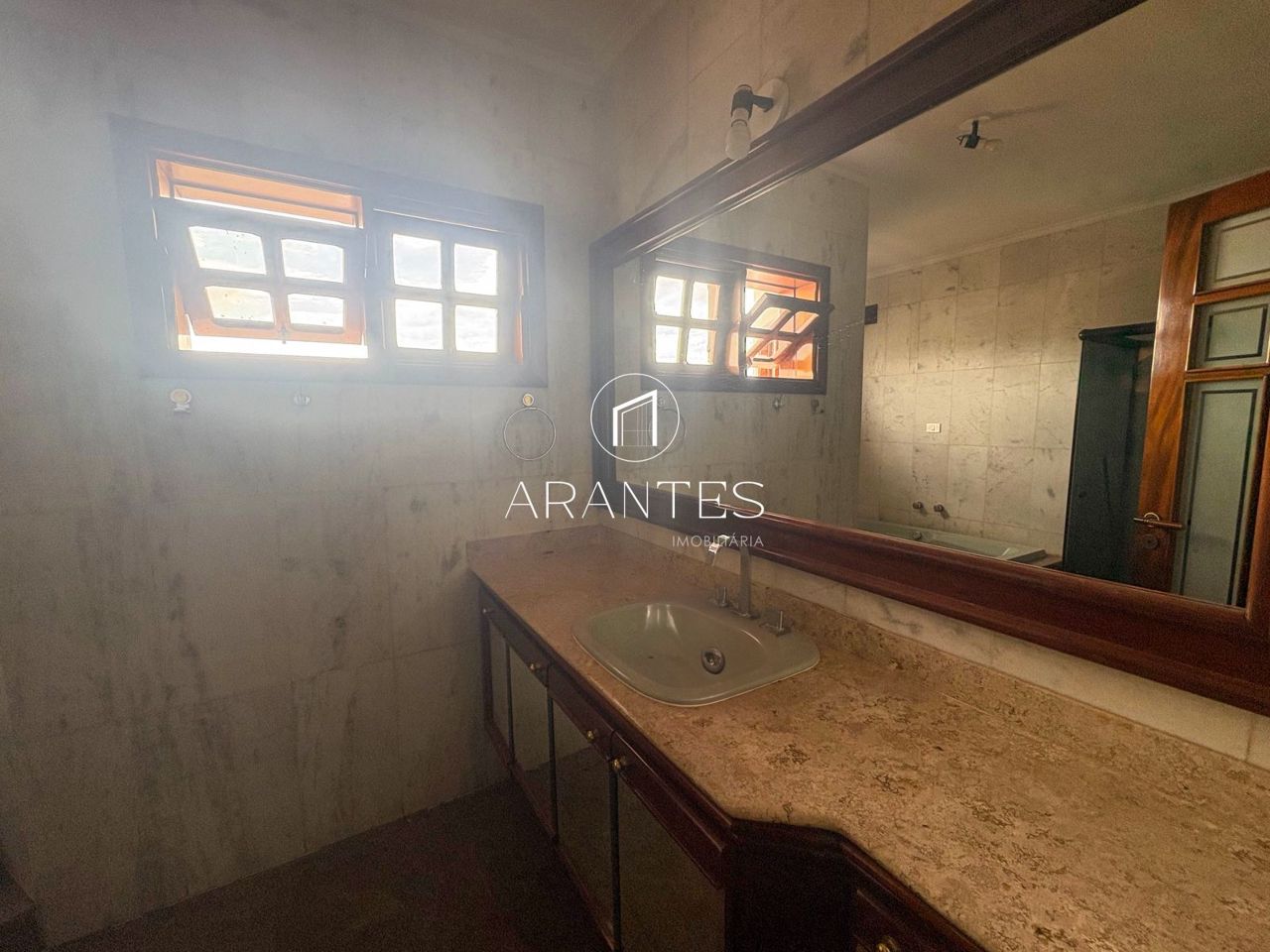 Foto de Casa de Alto Padrão no Bairro Colinos – Tradição e Conforto em Bairro Colinos , Três Lagoas