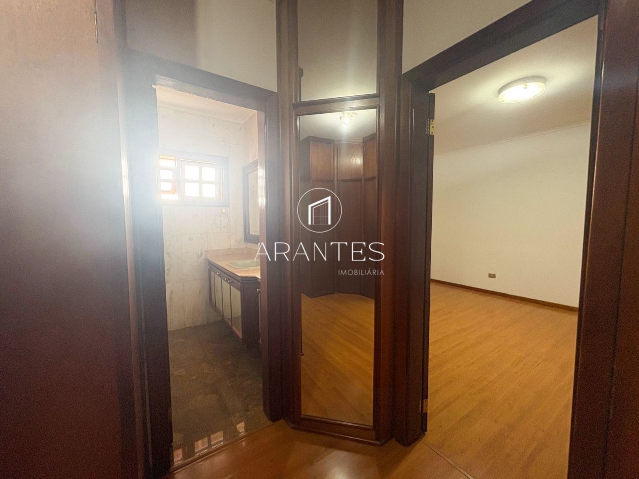 Foto de Casa de Alto Padrão no Bairro Colinos – Tradição e Conforto em Bairro Colinos , Três Lagoas