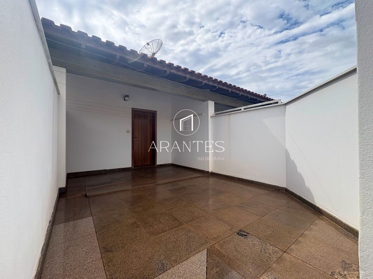 Foto de Casa de Alto Padrão no Bairro Colinos – Tradição e Conforto em Bairro Colinos , Três Lagoas