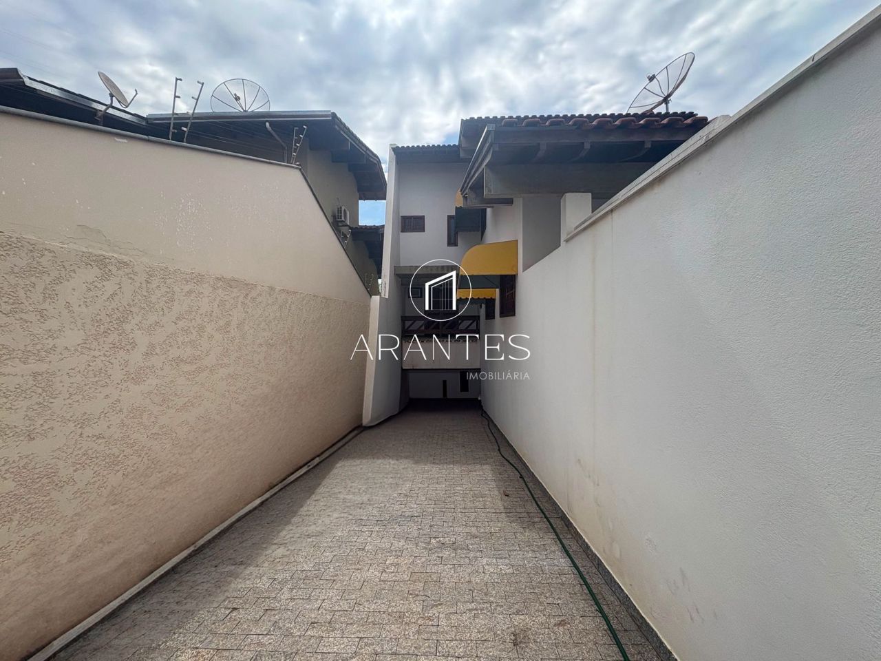 Foto de Casa de Alto Padrão no Bairro Colinos – Tradição e Conforto em Bairro Colinos , Três Lagoas