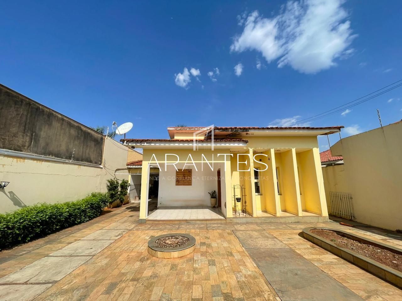 Foto de Casa à Venda no Bairro Santos Dumont  em Santos Dumont , Três Lagoas