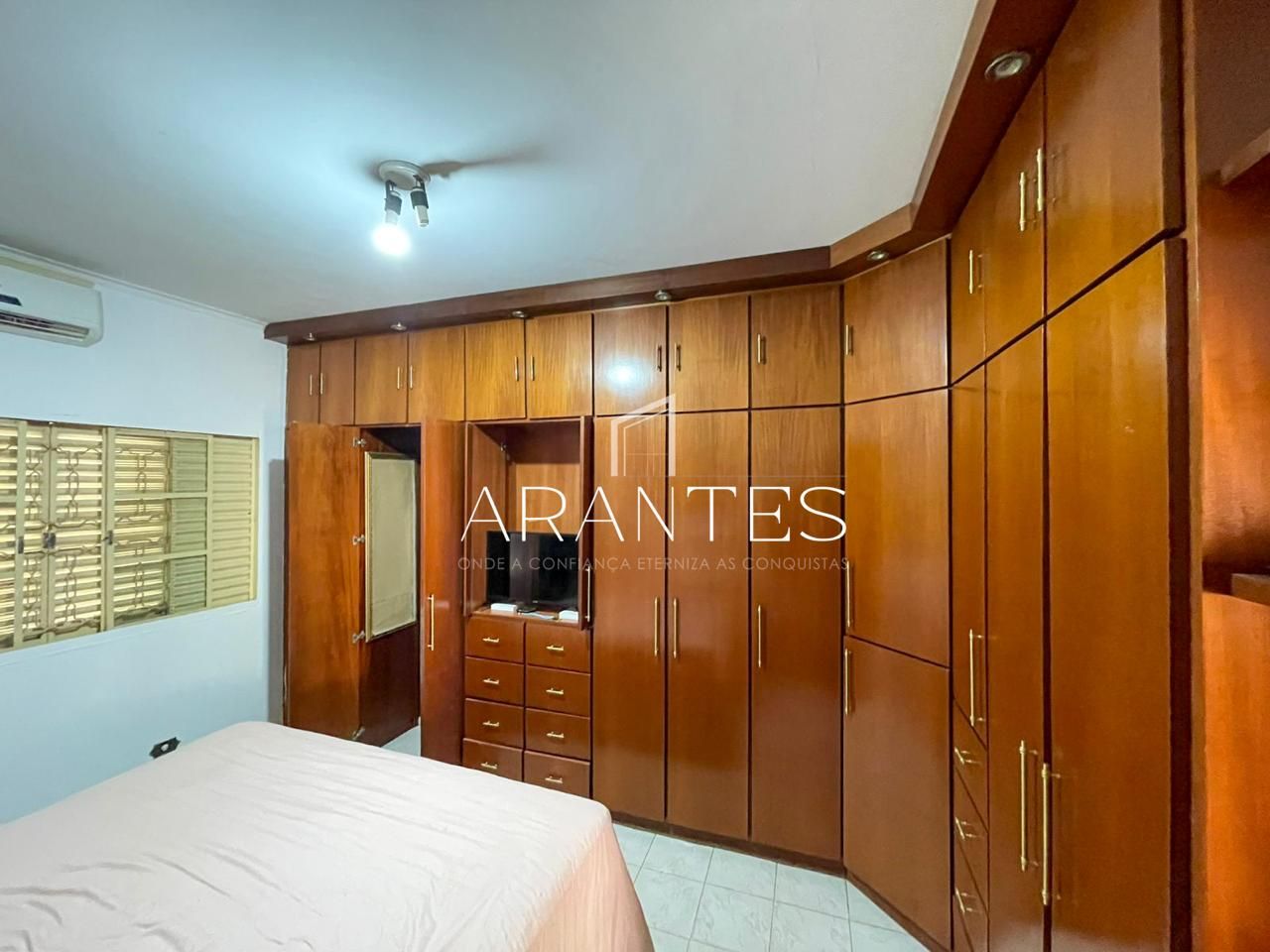 Foto de Casa à Venda no Bairro Santos Dumont  em Santos Dumont , Três Lagoas