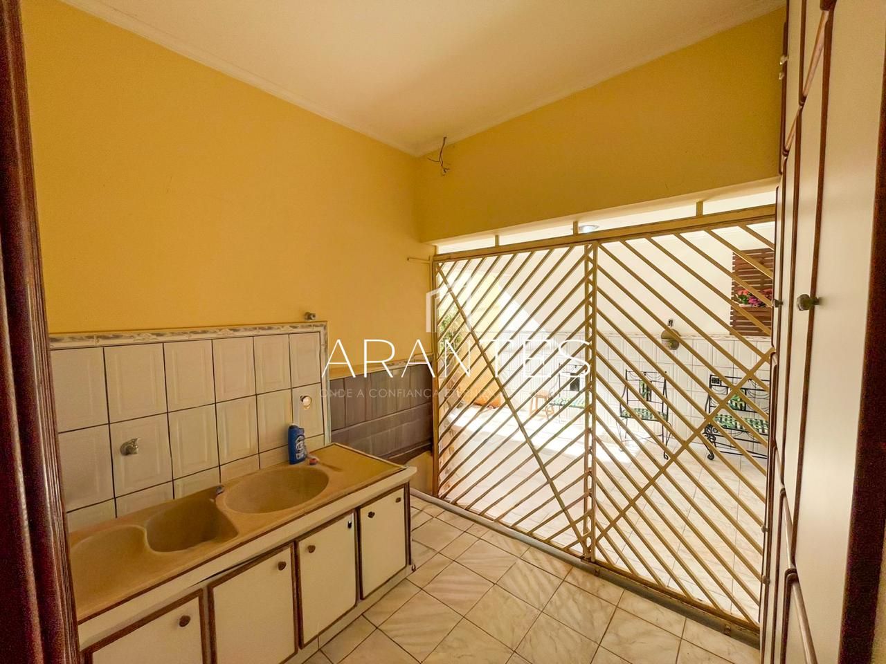 Foto de Casa à Venda no Bairro Santos Dumont  em Santos Dumont , Três Lagoas