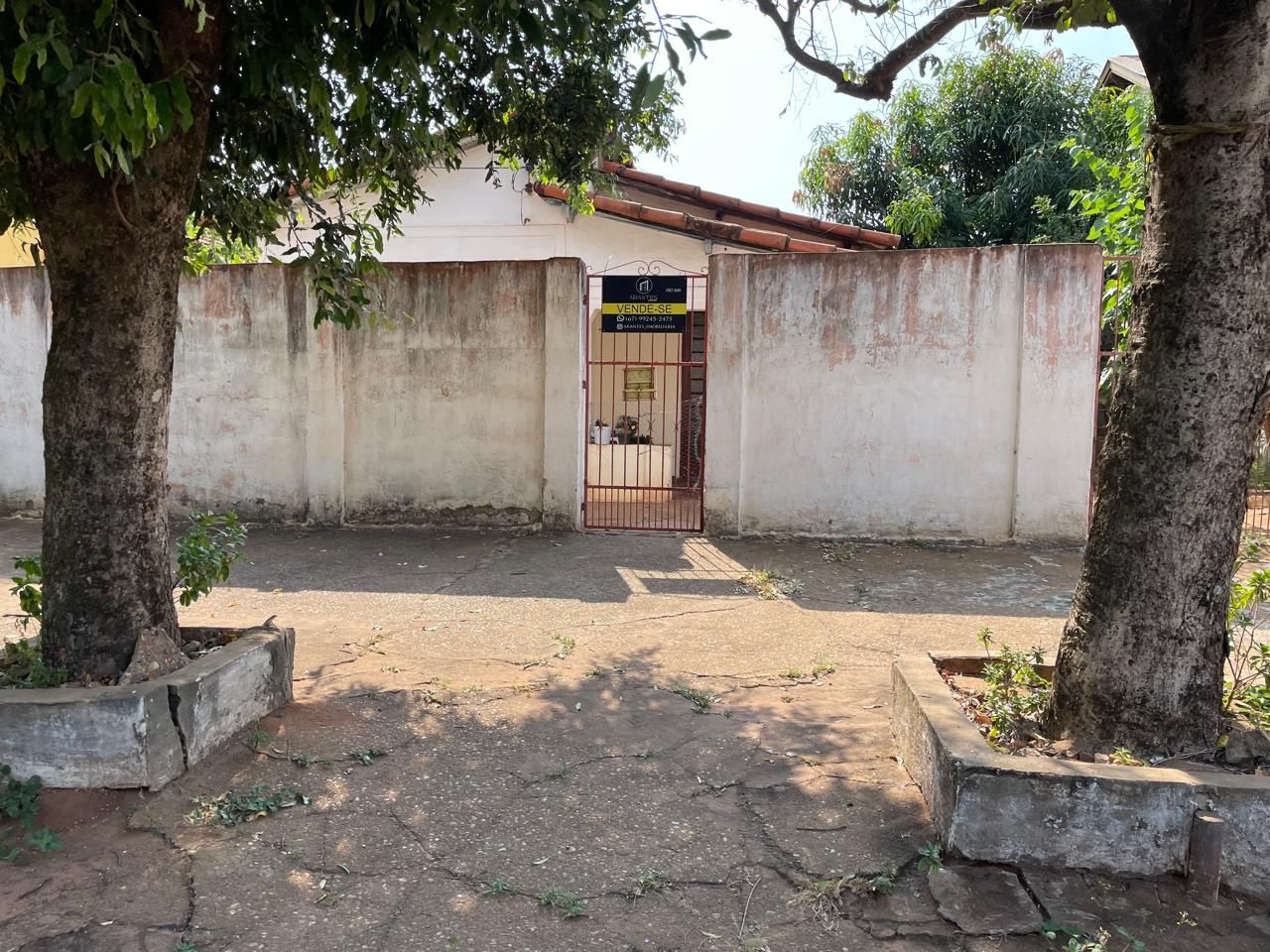 Foto de Terreno com Construção Antiga à Venda – Região Central em centro, Três Lagoas
