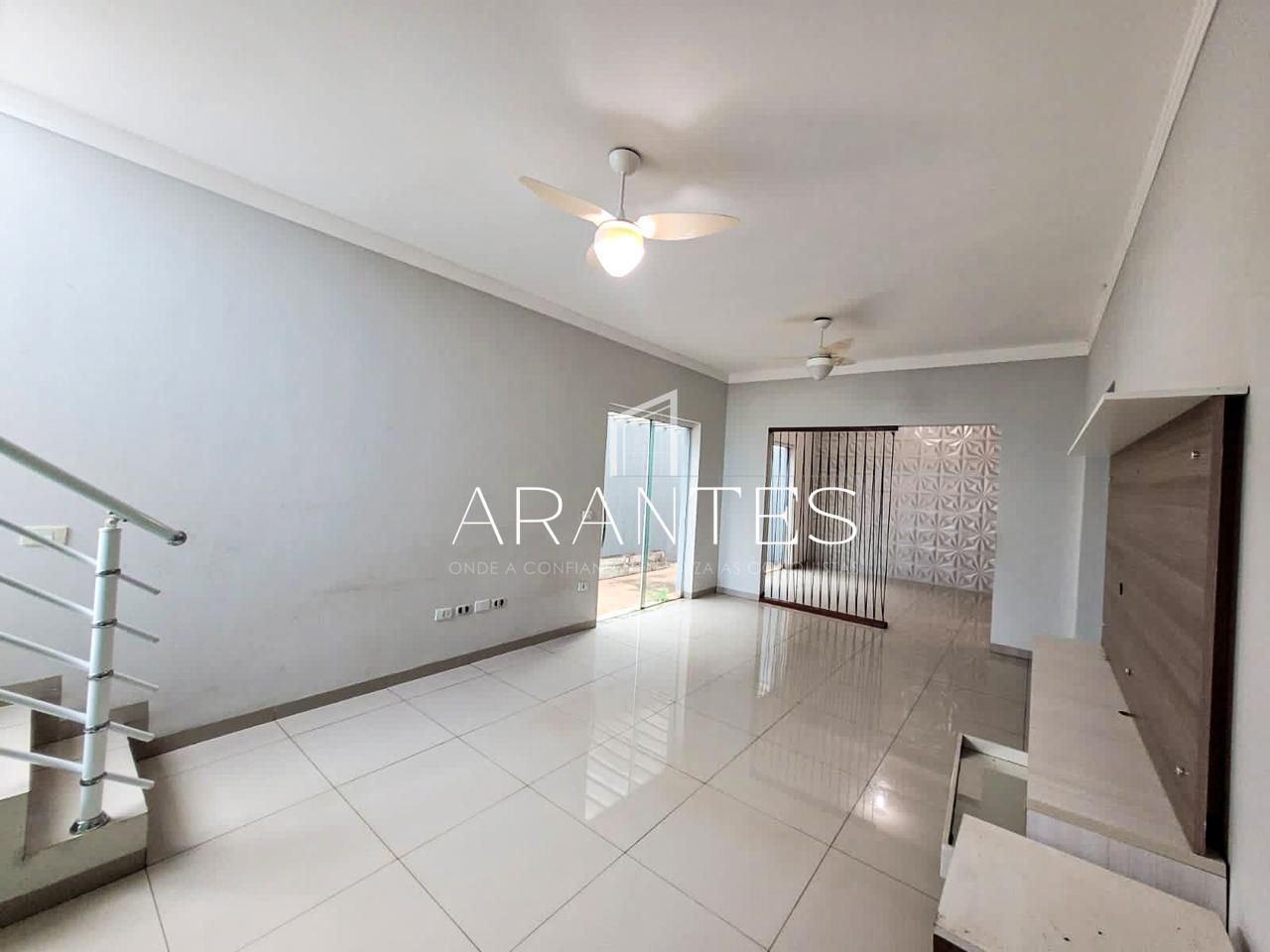 Foto de Sobrado de 3 quartos, 270 m² à venda por R$ 865 mil – Nova Três Lagoas/MS. em NOVA TRES LAGOAS, Três Lagoas