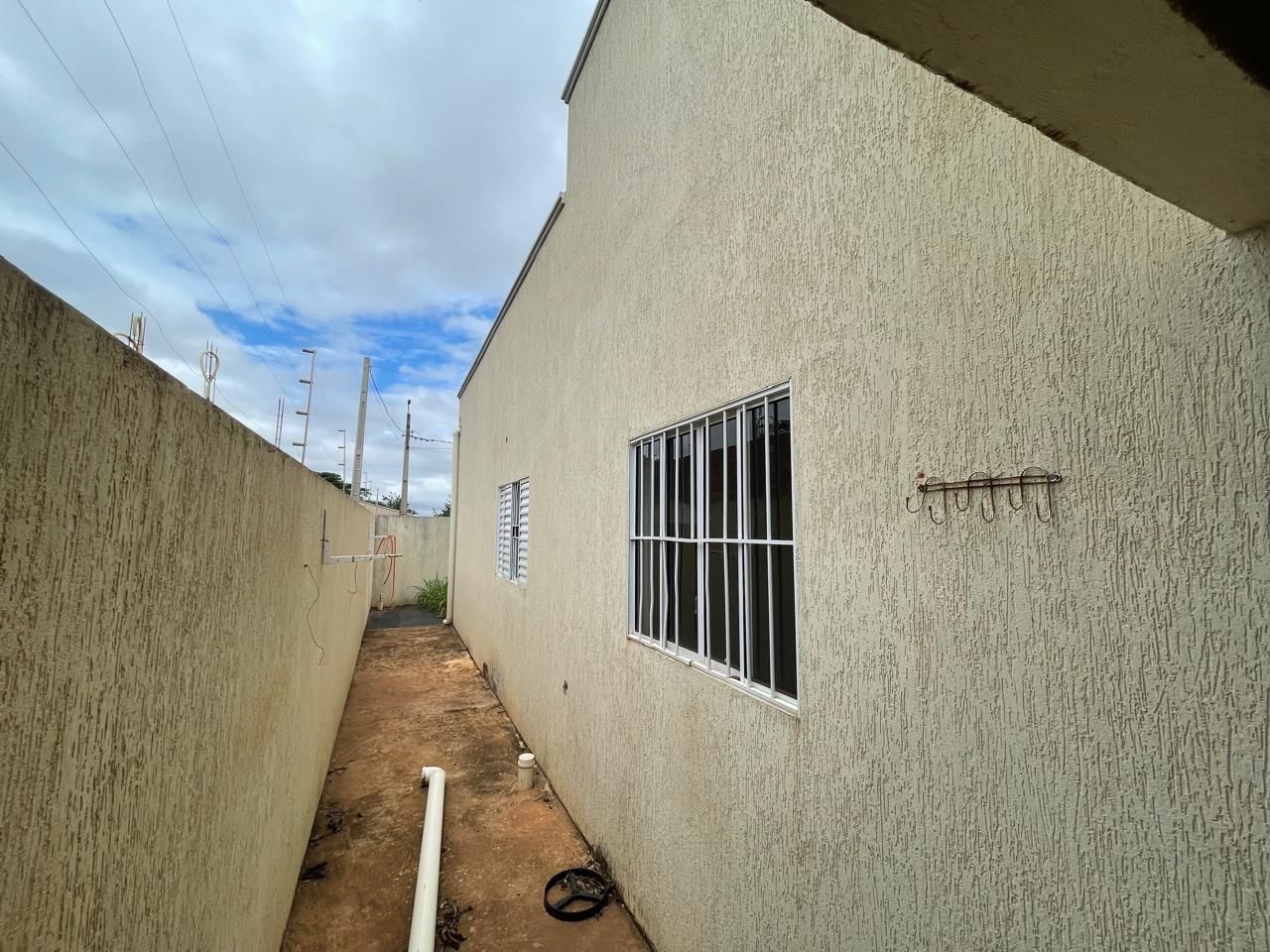 Foto de Casa nova – 100m² – 1 suíte + 1 quarto – Jardim Coqueiral – Brasilândia/MS em jaerdim coqueiral, Brasilândia