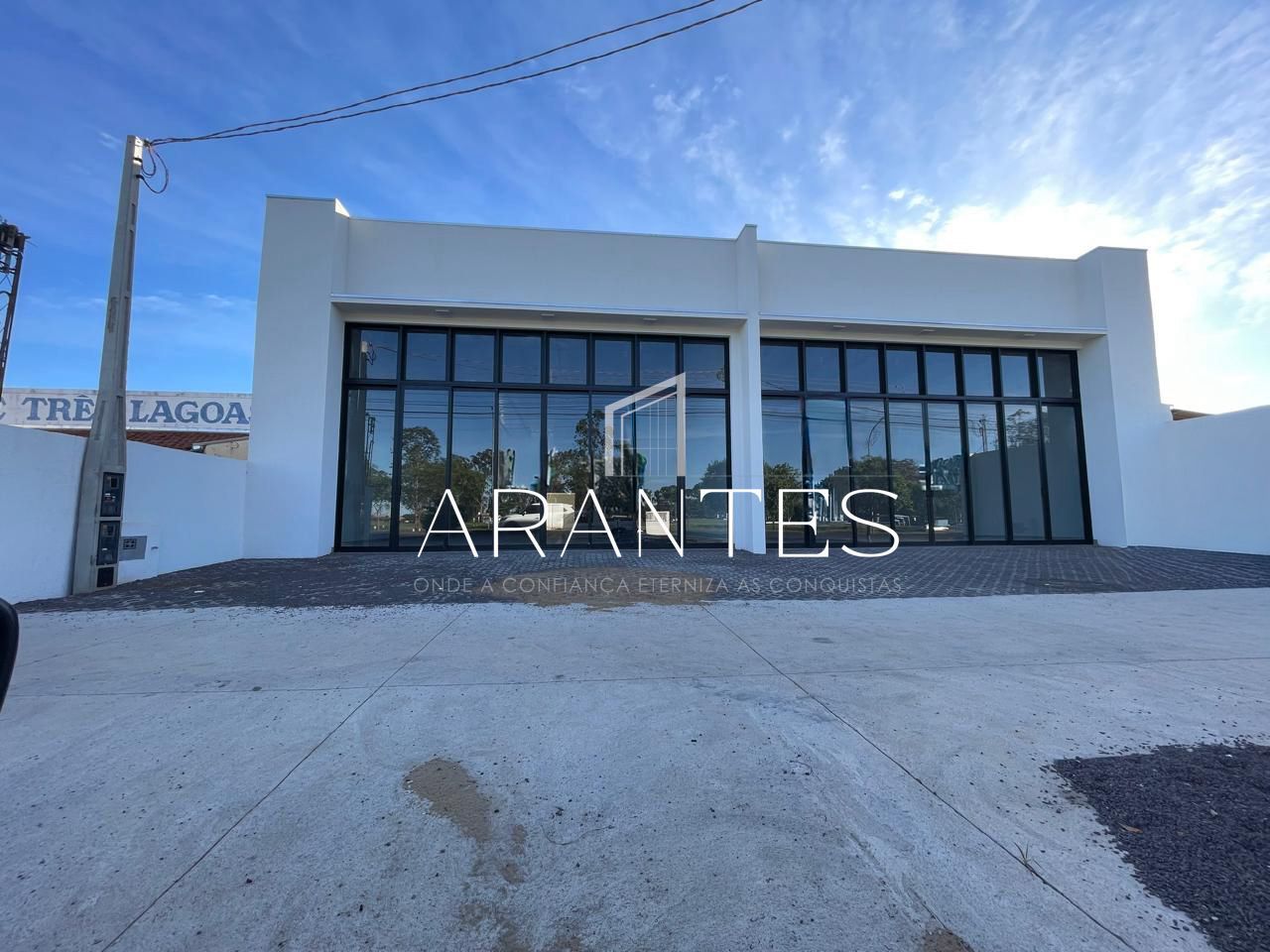 Foto de Barracão Comercial para Locação – Av. Capitão Olinto Mancini em Colinos , Três Lagoas