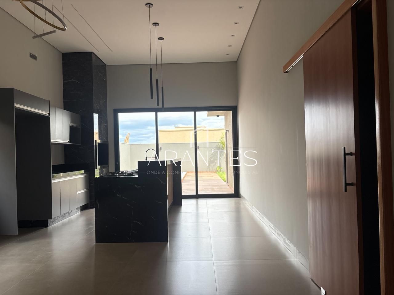 Foto de Casa à venda no condomínio Villa de Leon  em condomínio, Três Lagoas