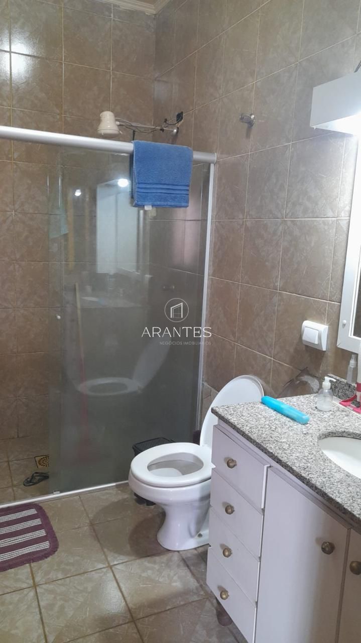 Foto de Casa – 1 suíte + 2 quartos – Bairro São Carlos – Varanda e 2 salas em Sao carlos, Três Lagoas