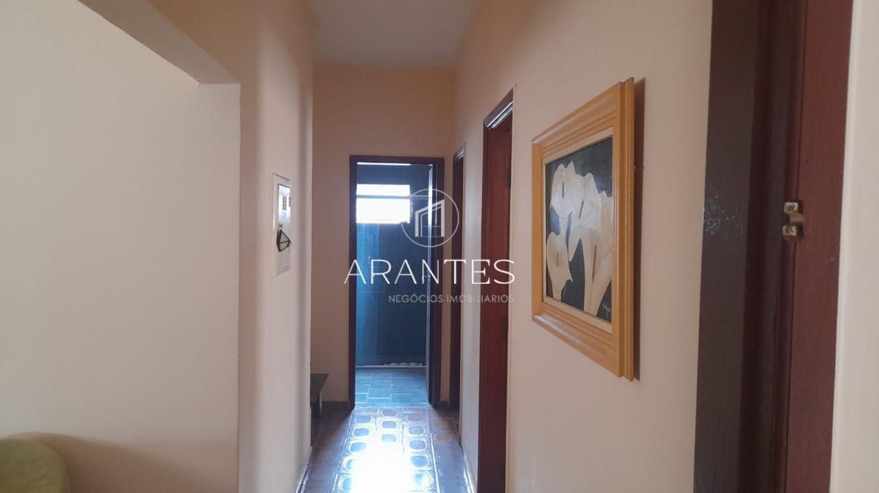 Foto de Casa – 1 suíte + 2 quartos – Bairro São Carlos – Varanda e 2 salas em Sao carlos, Três Lagoas