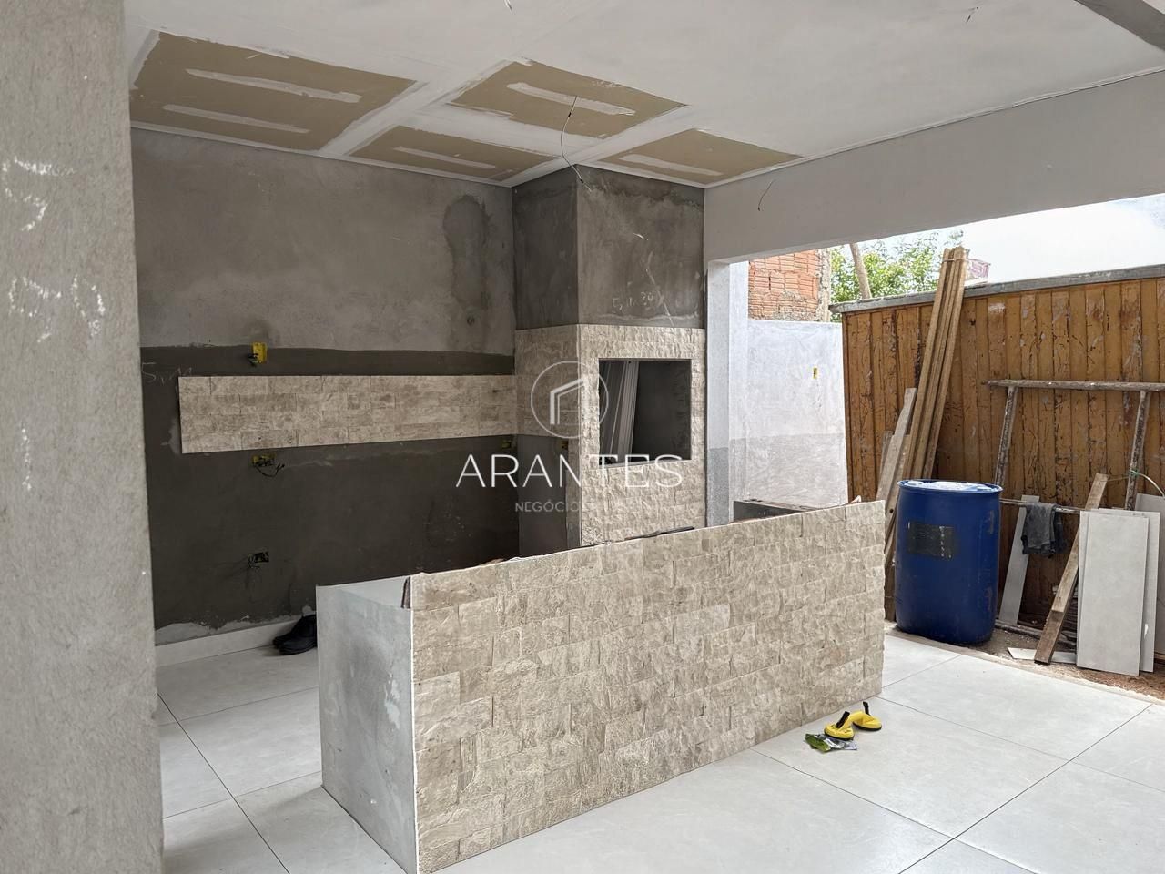 Foto de Casa térrea, 3 quartos (1 suíte) – Jardim Nova Europa – Sala integrada e churrasqueira em jardim nova europa, Três Lagoas
