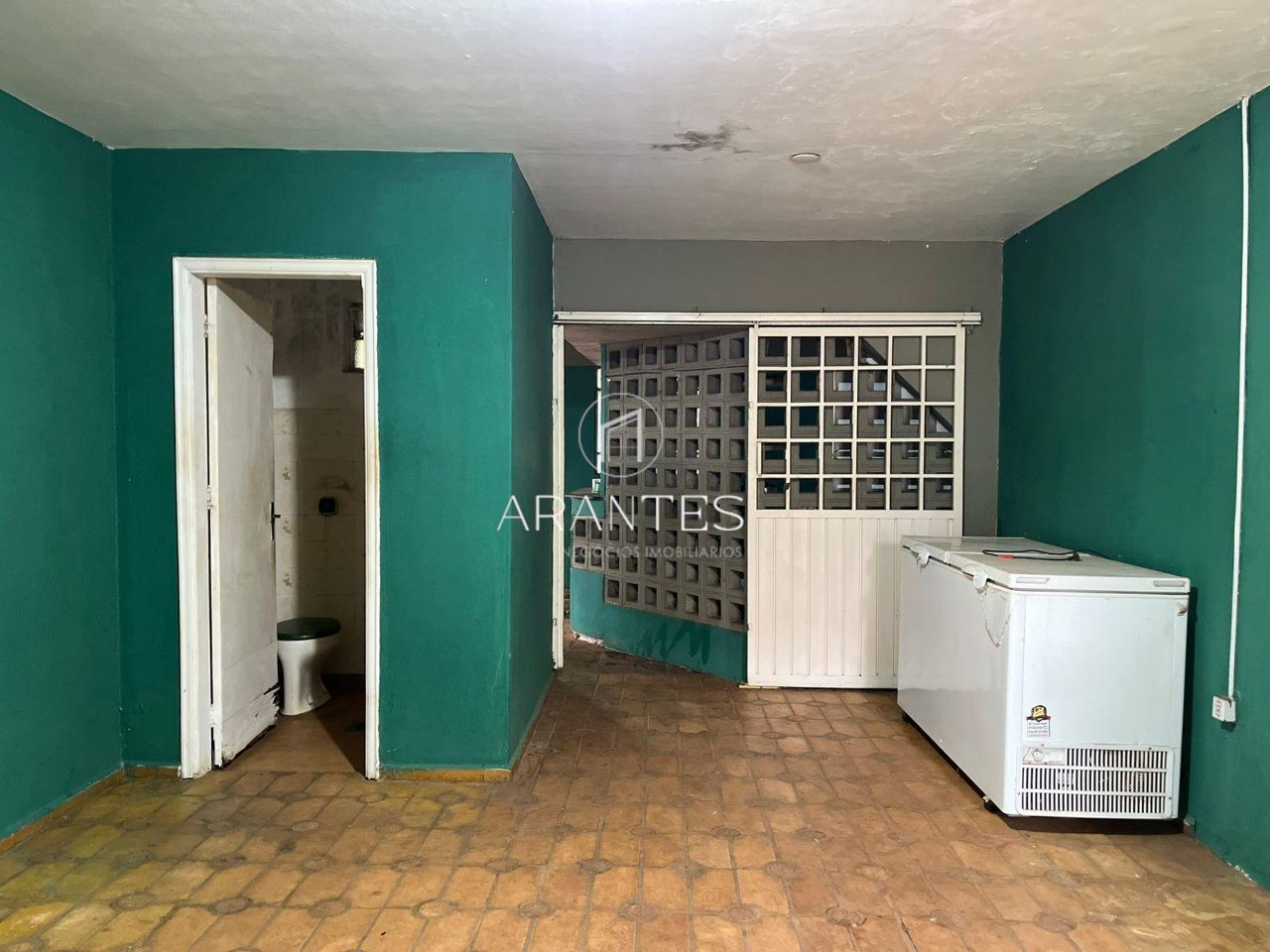 Foto de CASA À VENDA – BAIRRO COLINOS  OPORTUNIDADE PARA REFORMA EM BAIRRO NOBRE em COLINOS, Três Lagoas