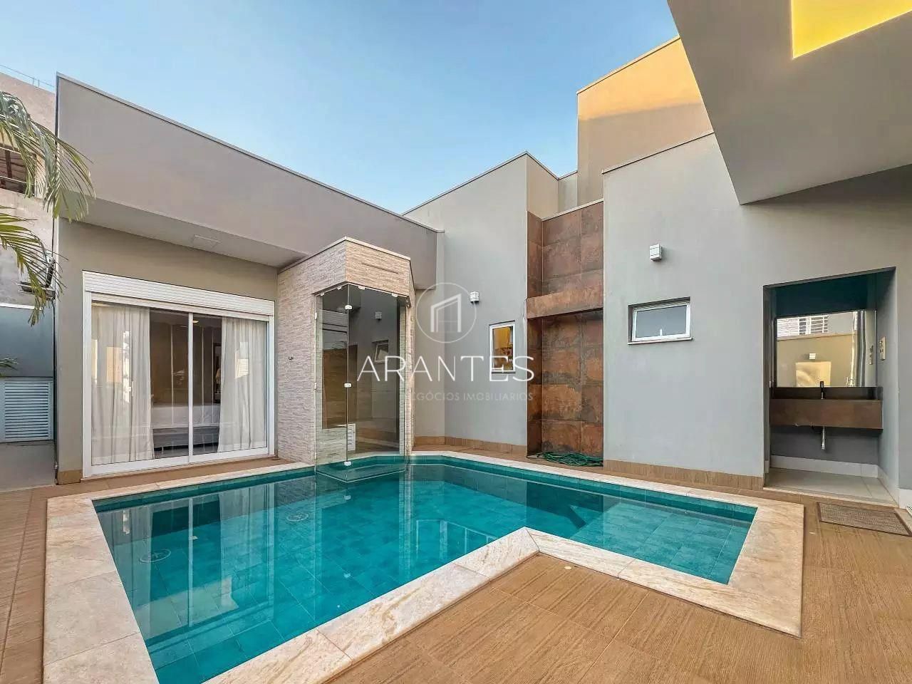 Foto de Casa em Condomínio – 3 suítes – Portal das Águas – Piscina aquecida e energia fotovoltaica em Parque das Mangueiras, Três Lagoas