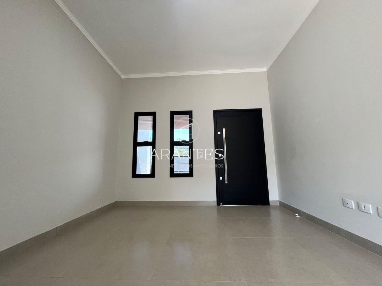 Foto de CASA MODERNA À VENDA em JARDIM MARISTELA, Três Lagoas