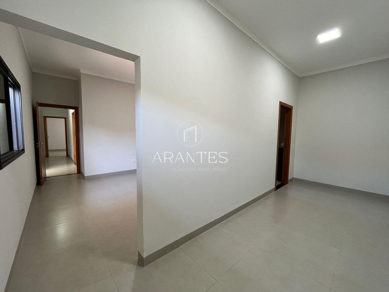 Foto de CASA MODERNA À VENDA em JARDIM MARISTELA, Três Lagoas