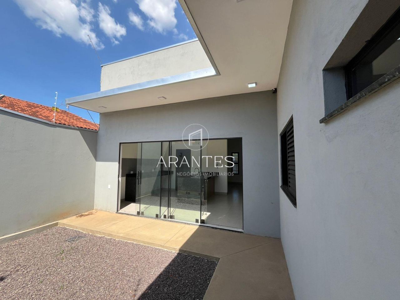 Foto de CASA MODERNA À VENDA em JARDIM MARISTELA, Três Lagoas