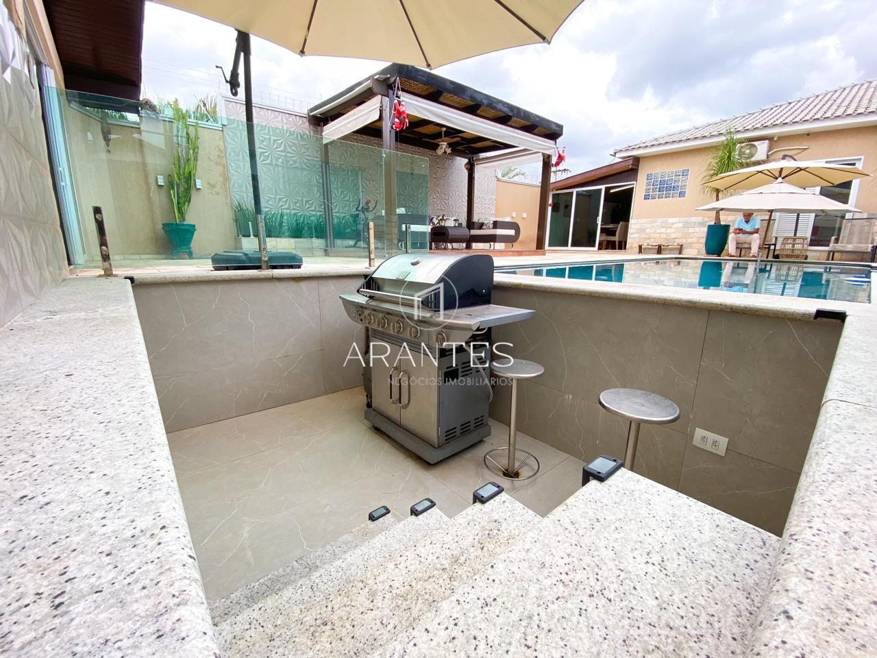 Foto de Casa 350 m², 3 qts (1 ste), 3 vg – Próx. Centro – Área Gourmet com Som JBL + Energia Fotovoltaica em SANTOS DUMONT, Três Lagoas