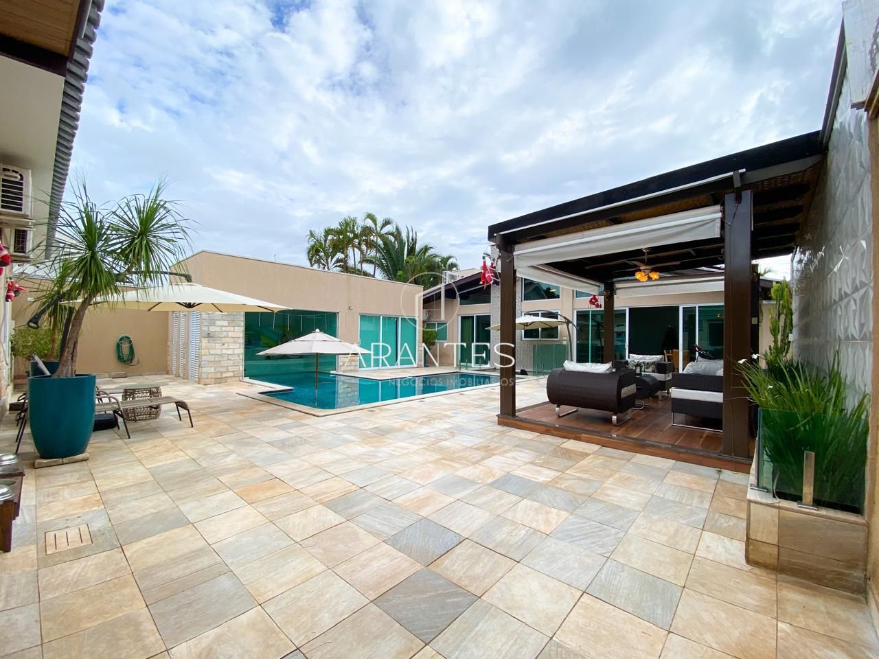 Foto de Casa 350 m², 3 qts (1 ste), 3 vg – Próx. Centro – Área Gourmet com Som JBL + Energia Fotovoltaica em SANTOS DUMONT, Três Lagoas