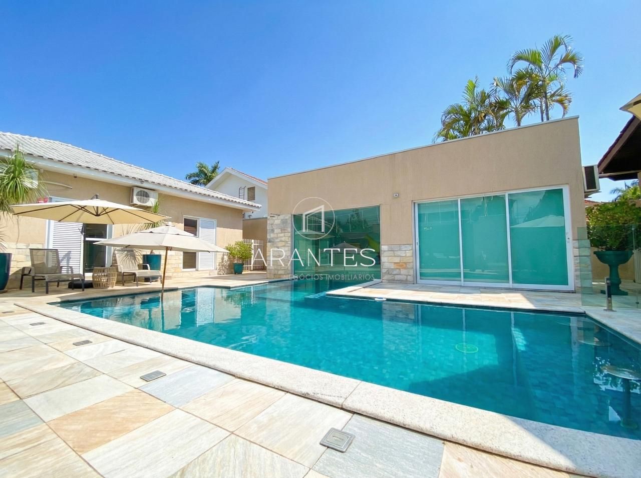 Foto de Casa 350 m², 3 qts (1 ste), 3 vg – Próx. Centro – Área Gourmet com Som JBL + Energia Fotovoltaica em SANTOS DUMONT, Três Lagoas