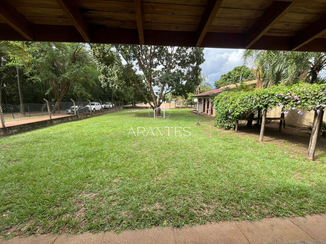 Foto de RANCHO À VENDA COM VISTA INCRÍVEL PARA O RIO SUCURIÚ em RANCHO, Três Lagoas