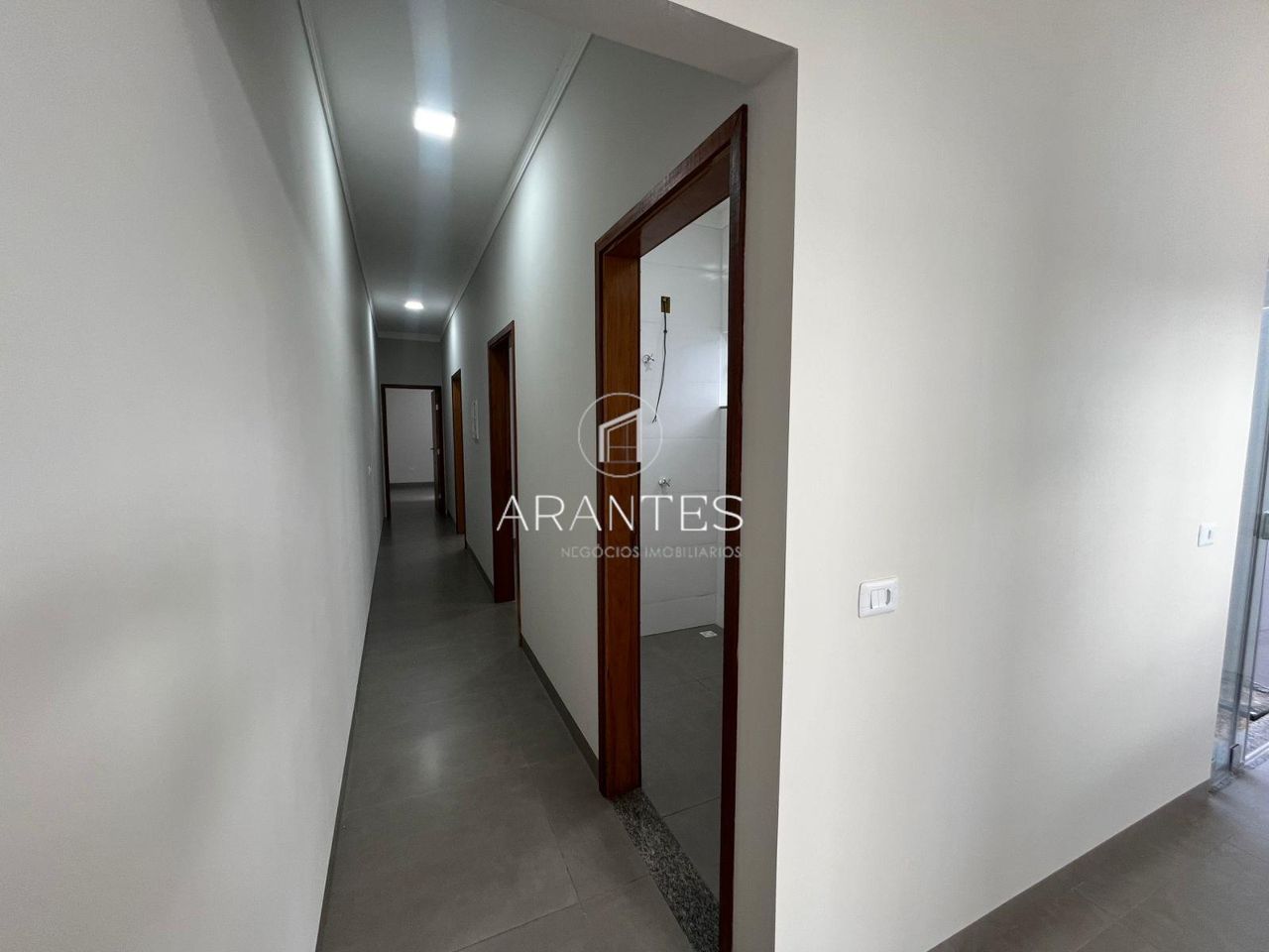 Foto de CASA NOVA E MODERNA À VENDA em JARDIM INDEPENDENCIA, Três Lagoas