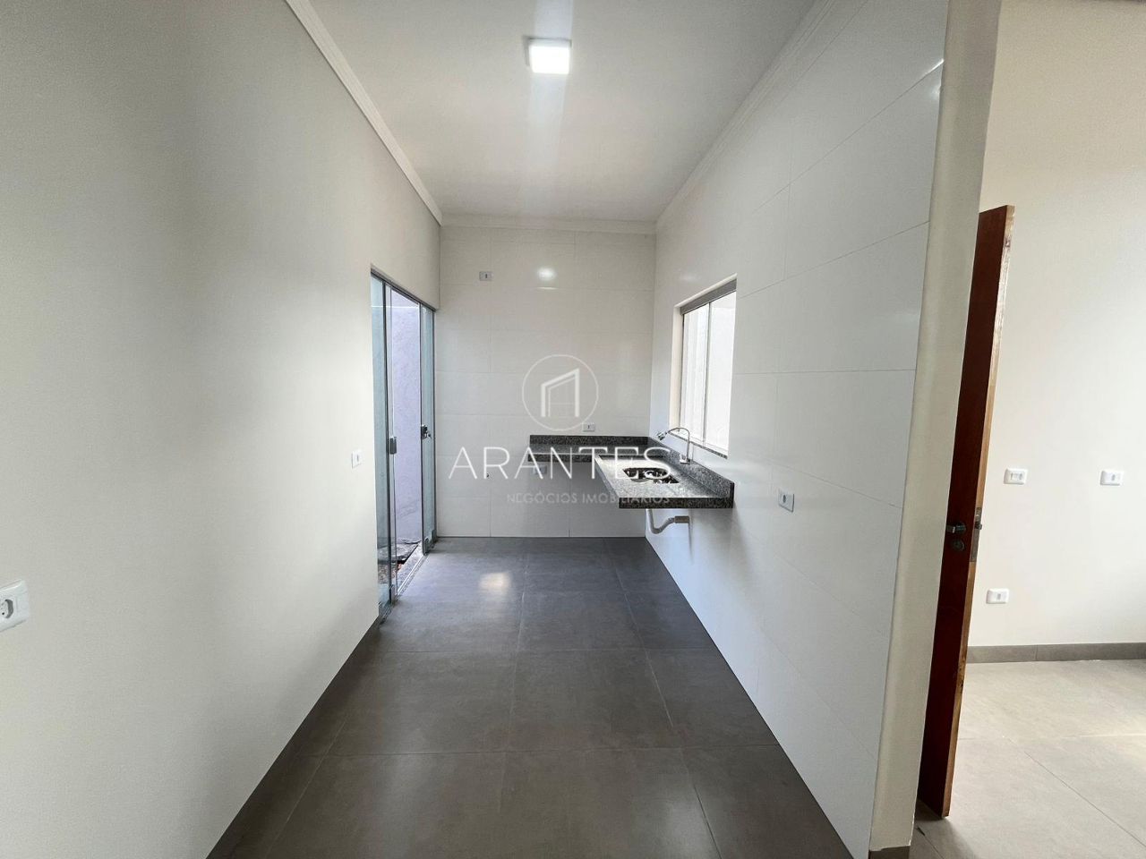 Foto de CASA NOVA E MODERNA À VENDA em JARDIM INDEPENDENCIA, Três Lagoas
