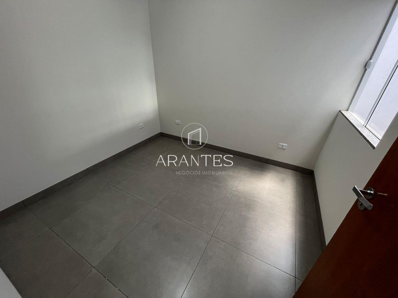 Foto de CASA NOVA E MODERNA À VENDA em JARDIM INDEPENDENCIA, Três Lagoas