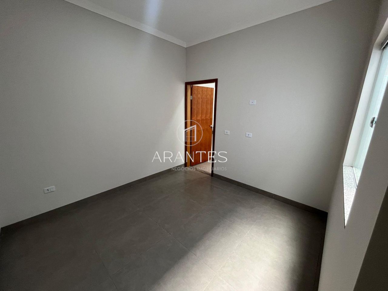 Foto de CASA NOVA E MODERNA À VENDA em JARDIM INDEPENDENCIA, Três Lagoas