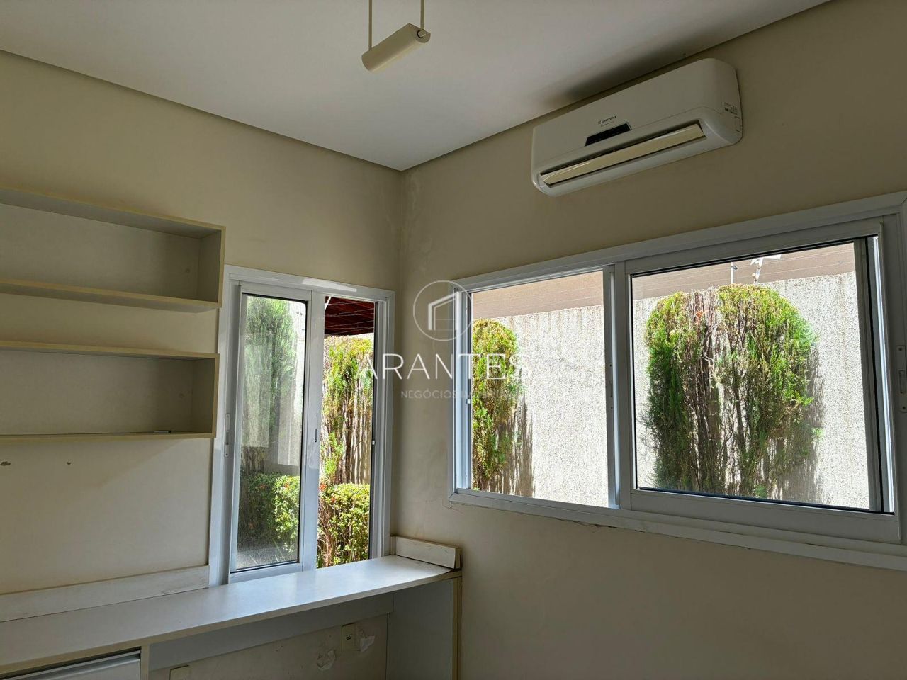Foto de Casa 3 suítes (1 master com closet) – Stos Dumont – Gourmet climatizada com piscina e sauna em Santos Dumont, Três Lagoas