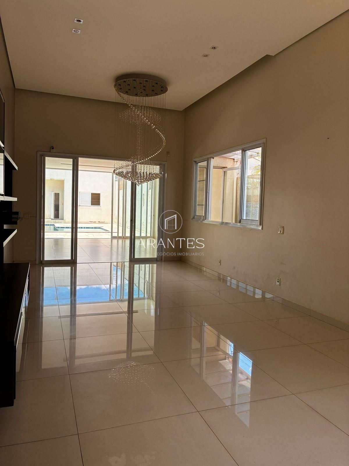 Foto de Casa 3 suítes (1 master com closet) – Stos Dumont – Gourmet climatizada com piscina e sauna em Santos Dumont, Três Lagoas