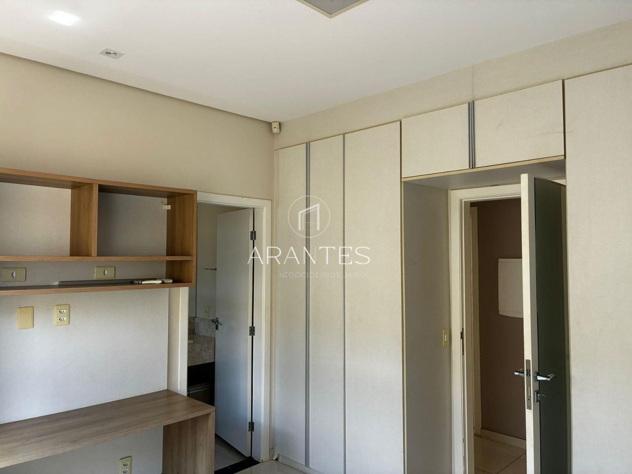 Foto de Casa 3 suítes (1 master com closet) – Stos Dumont – Gourmet climatizada com piscina e sauna em Santos Dumont, Três Lagoas