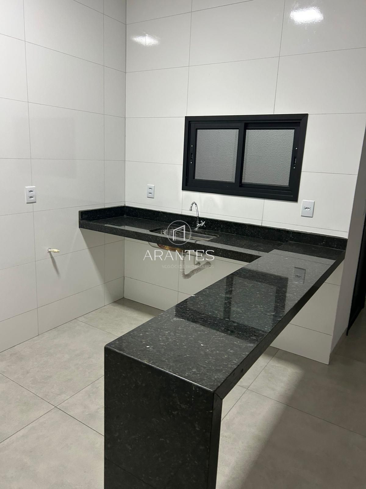 Foto de Casa 2 qts (1 suíte) – Jardim Nova Europa – Localização Estratégica em Santos Dumont, Três Lagoas
