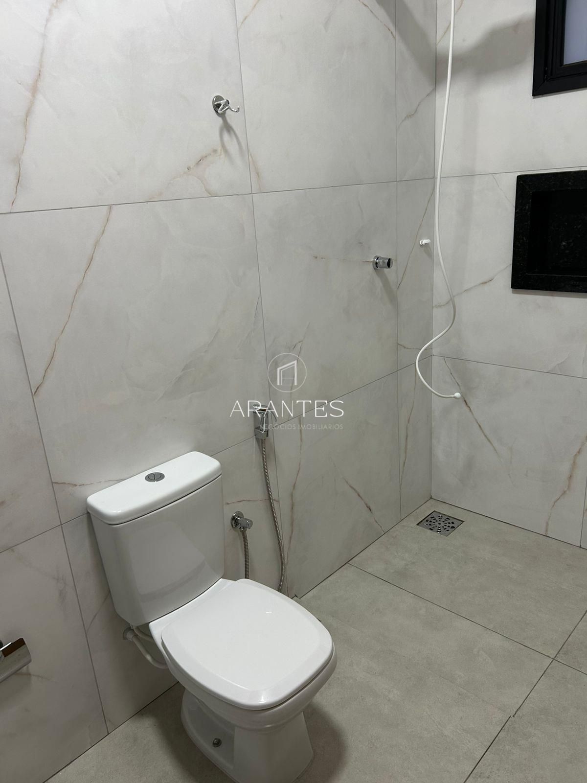 Foto de Casa 2 qts (1 suíte) – Jardim Nova Europa – Localização Estratégica em Santos Dumont, Três Lagoas
