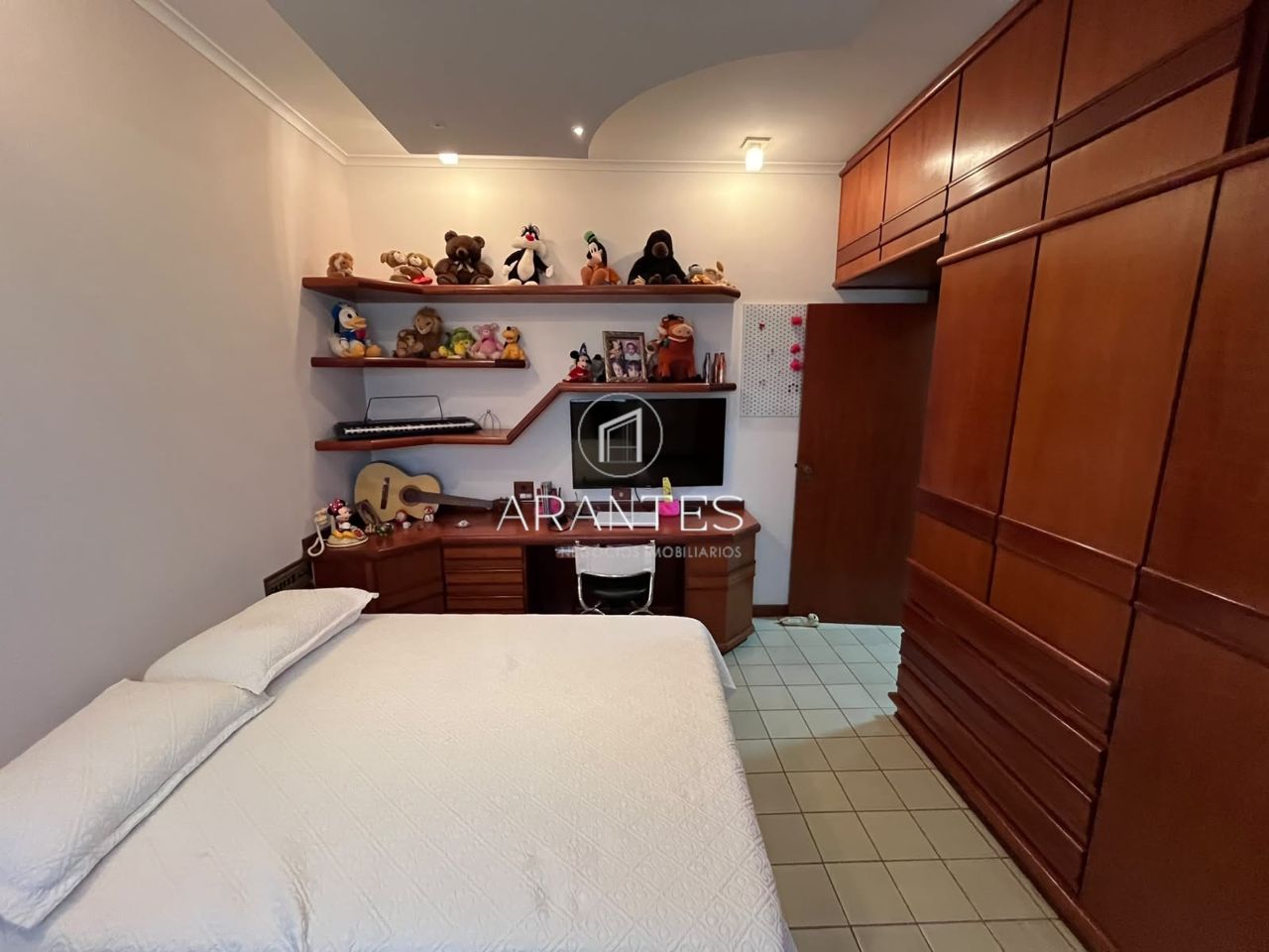 Foto de CASA ALTO PADRÃO À VENDA NO BAIRRO SANTOS DUMONT em SANTOS DUMONT, Três Lagoas