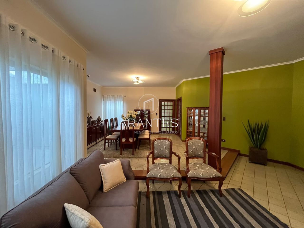Foto de CASA ALTO PADRÃO À VENDA NO BAIRRO SANTOS DUMONT em SANTOS DUMONT, Três Lagoas