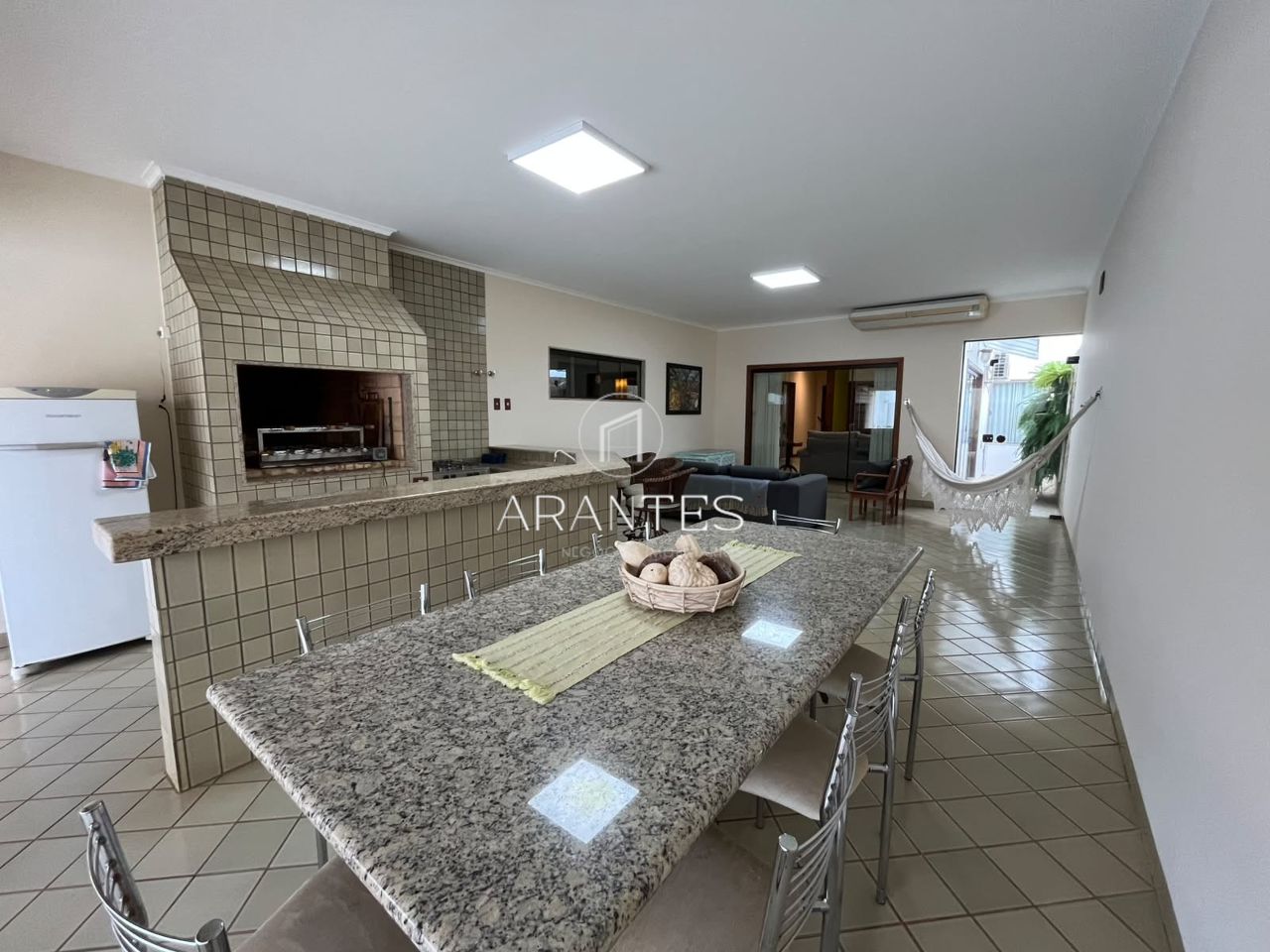 Foto de CASA ALTO PADRÃO À VENDA NO BAIRRO SANTOS DUMONT em SANTOS DUMONT, Três Lagoas