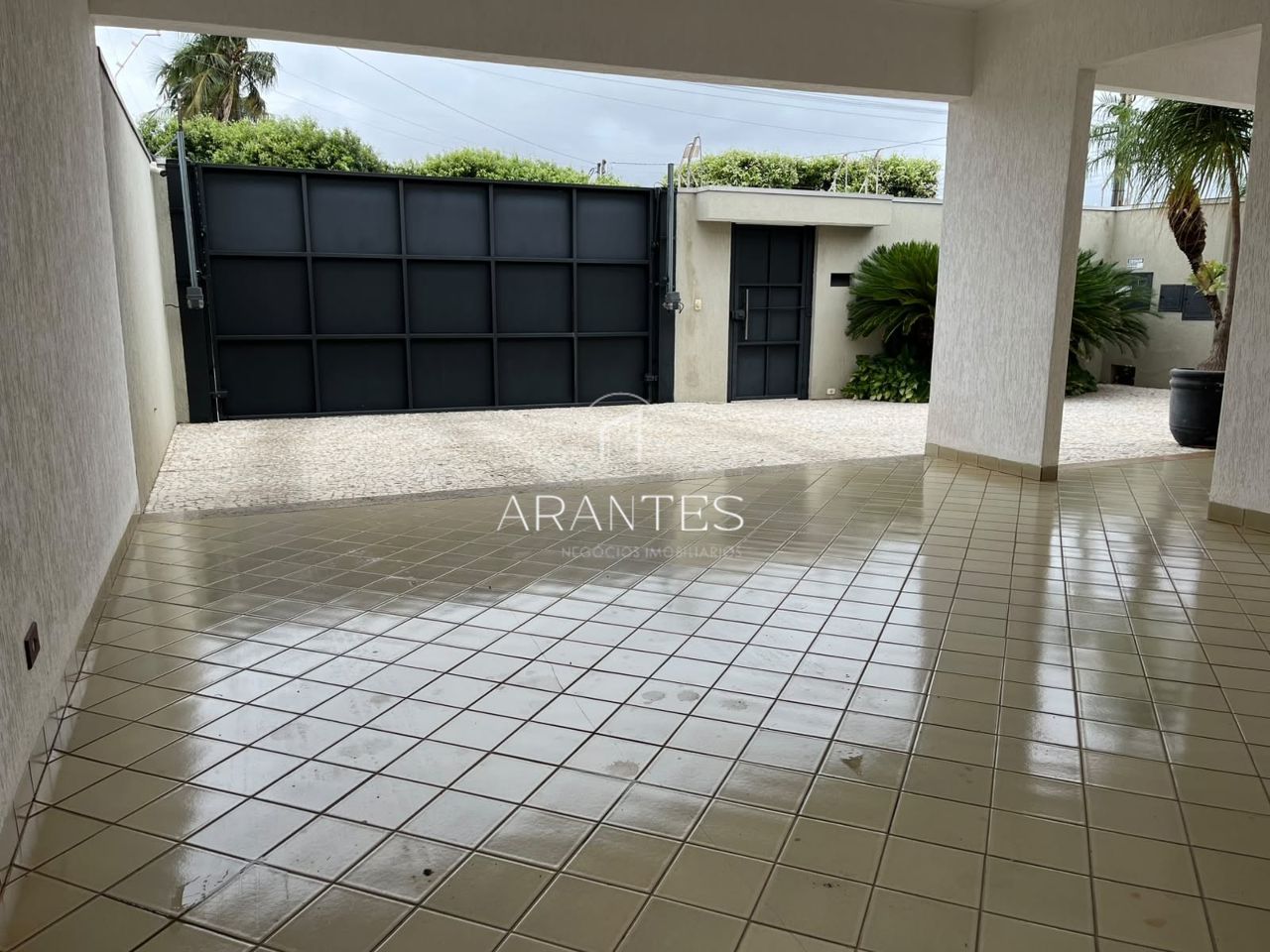 Foto de CASA ALTO PADRÃO À VENDA NO BAIRRO SANTOS DUMONT em SANTOS DUMONT, Três Lagoas