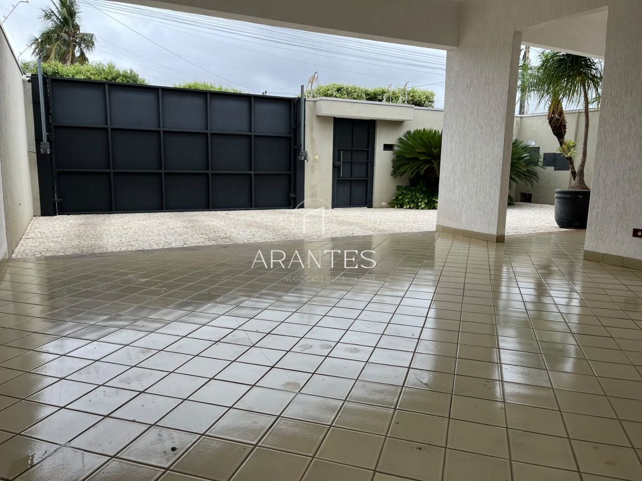 Foto de CASA ALTO PADRÃO À VENDA NO BAIRRO SANTOS DUMONT em SANTOS DUMONT, Três Lagoas