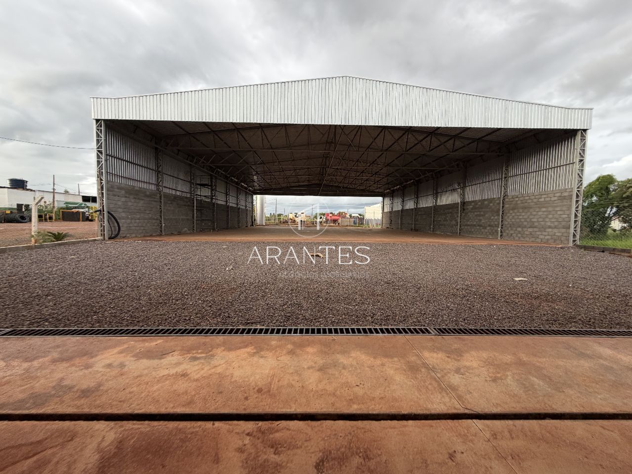 Foto de BARRACÕES INDUSTRIAIS PARA LOCAÇÃO ALUGUEL SAÍDA PARA CAMPO GRANDE em Chácara imperial, Três Lagoas