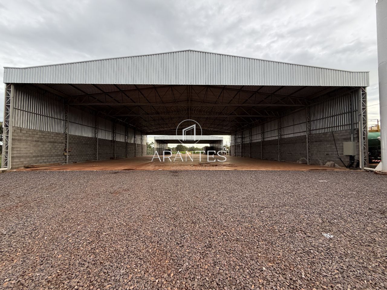 Foto de BARRACÕES INDUSTRIAIS PARA LOCAÇÃO ALUGUEL SAÍDA PARA CAMPO GRANDE em Chácara imperial, Três Lagoas