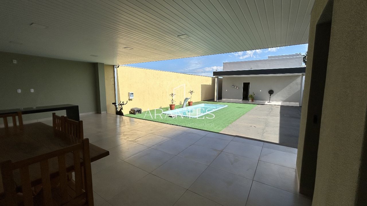 Foto de Casa a venda no Jamel Ville com terreno amplo  em Parque São Carlos, Três Lagoas