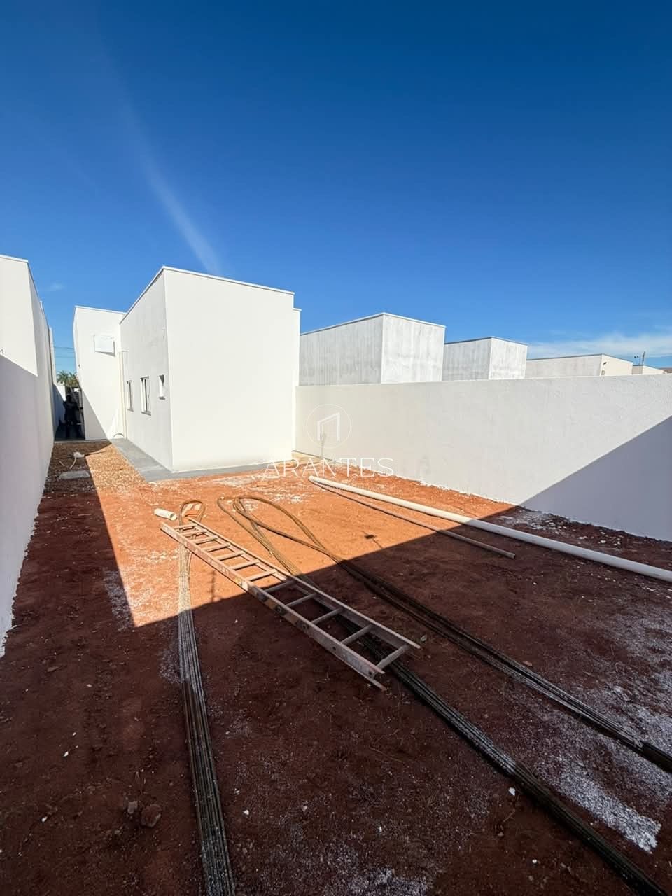 Foto de Casa a venda no Jamel Ville com terreno amplo  em Parque São Carlos, Três Lagoas