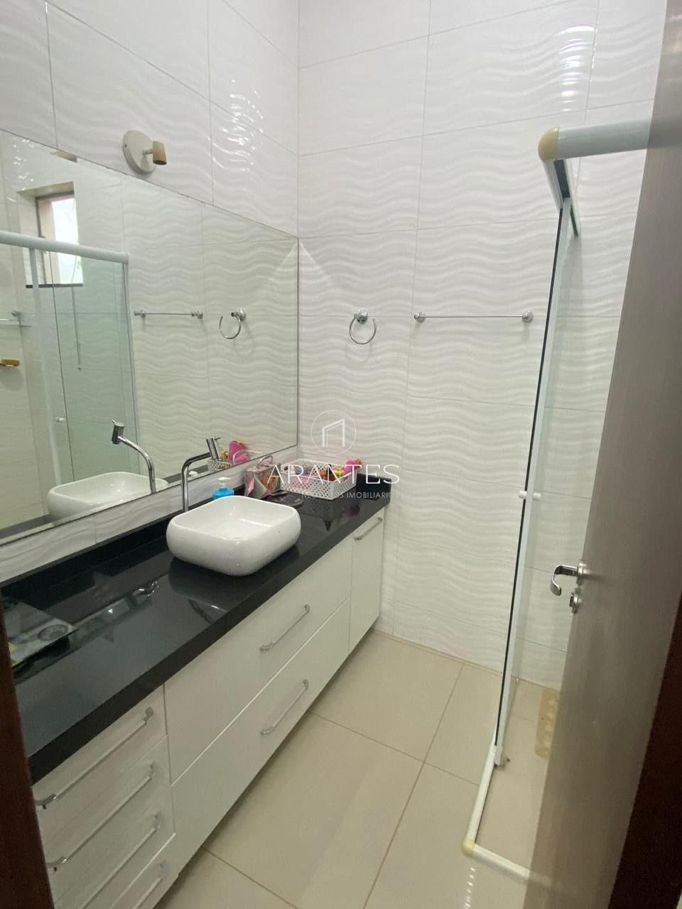 Foto de uma casa que une espaço e conforto e sofisticação  em Nova Três Lagoas, Três Lagoas