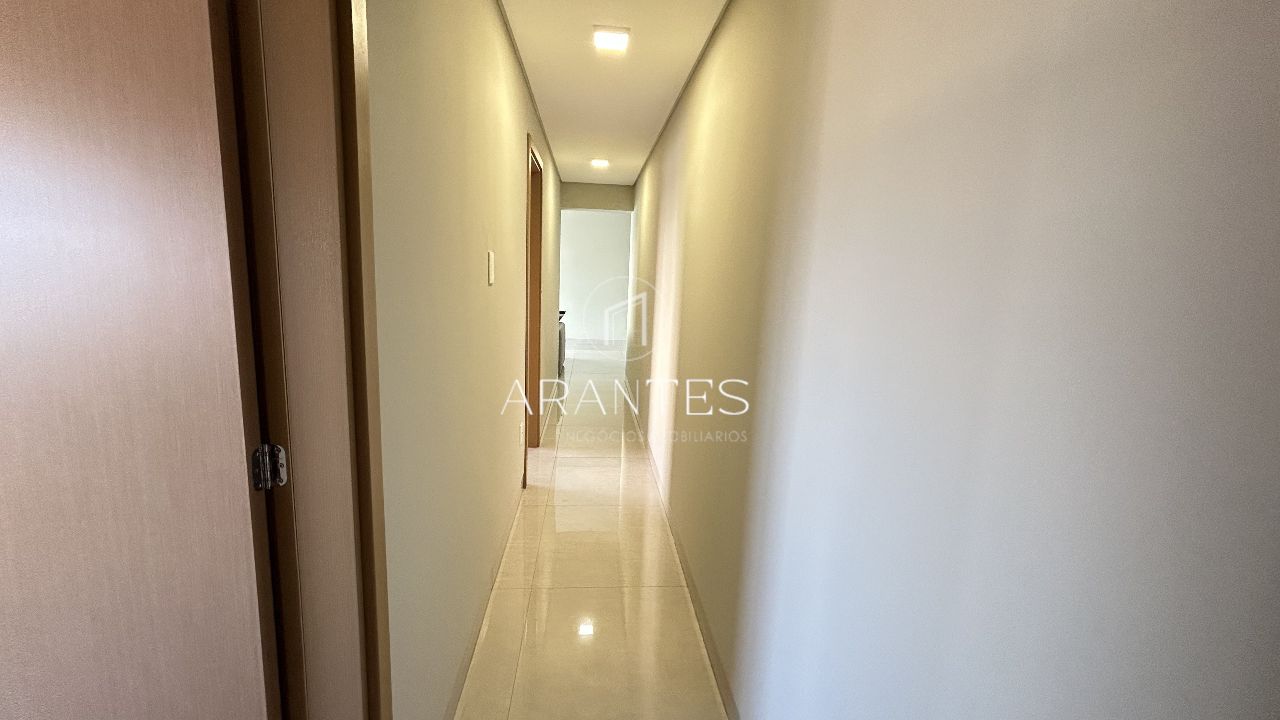 Foto de Apartamento mobiliado em andar privilegiado, com 3 suítes espaçosas, ambientes planejados . em Interlagos, Três Lagoas
