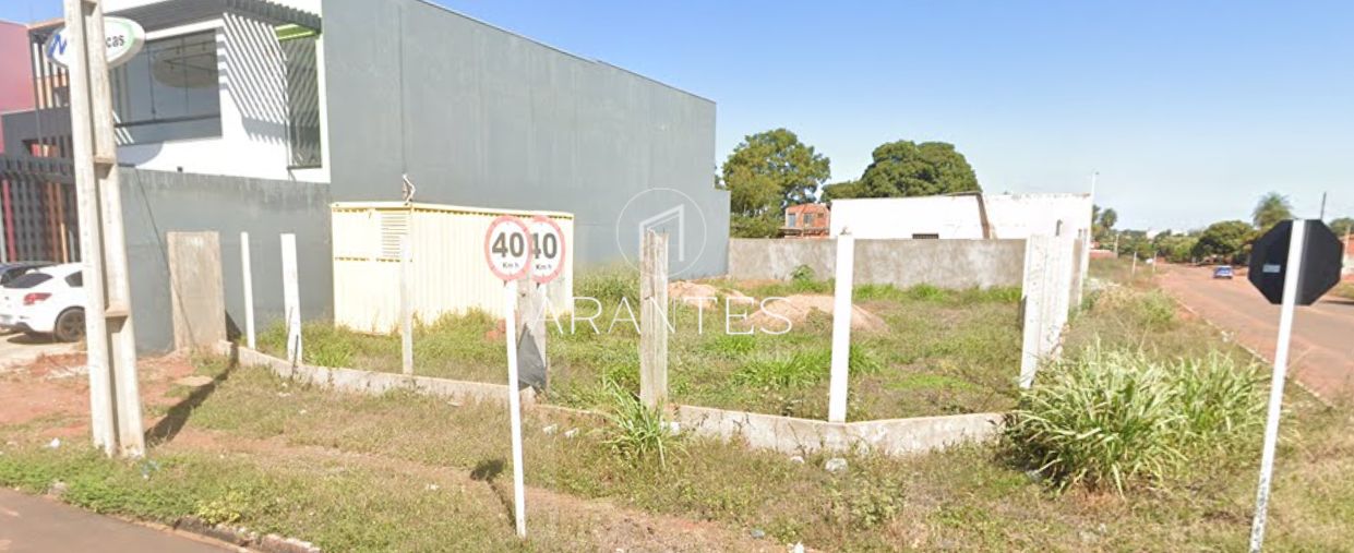 Foto de Terreno de esquina com 450 m² (15x30) na Av. Rosário Congro em Jardim Angélica, Três Lagoas