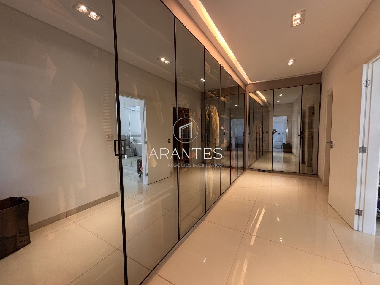 Foto de Casa altíssimo padrão no Portal das Águas com 6 suítes em Jardim Angélica, Três Lagoas
