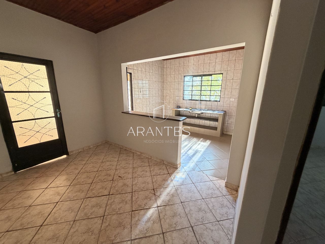 Foto de Galpão comercial, com casa de 3 quartos aos fundos em Lapa, Três Lagoas