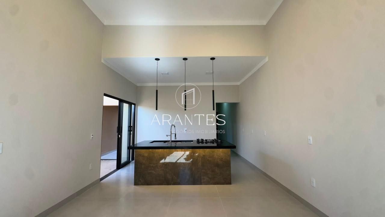 Foto de Casa Santa Helena- Conforto e Sofisticação. em Portal das Araras, Três Lagoas