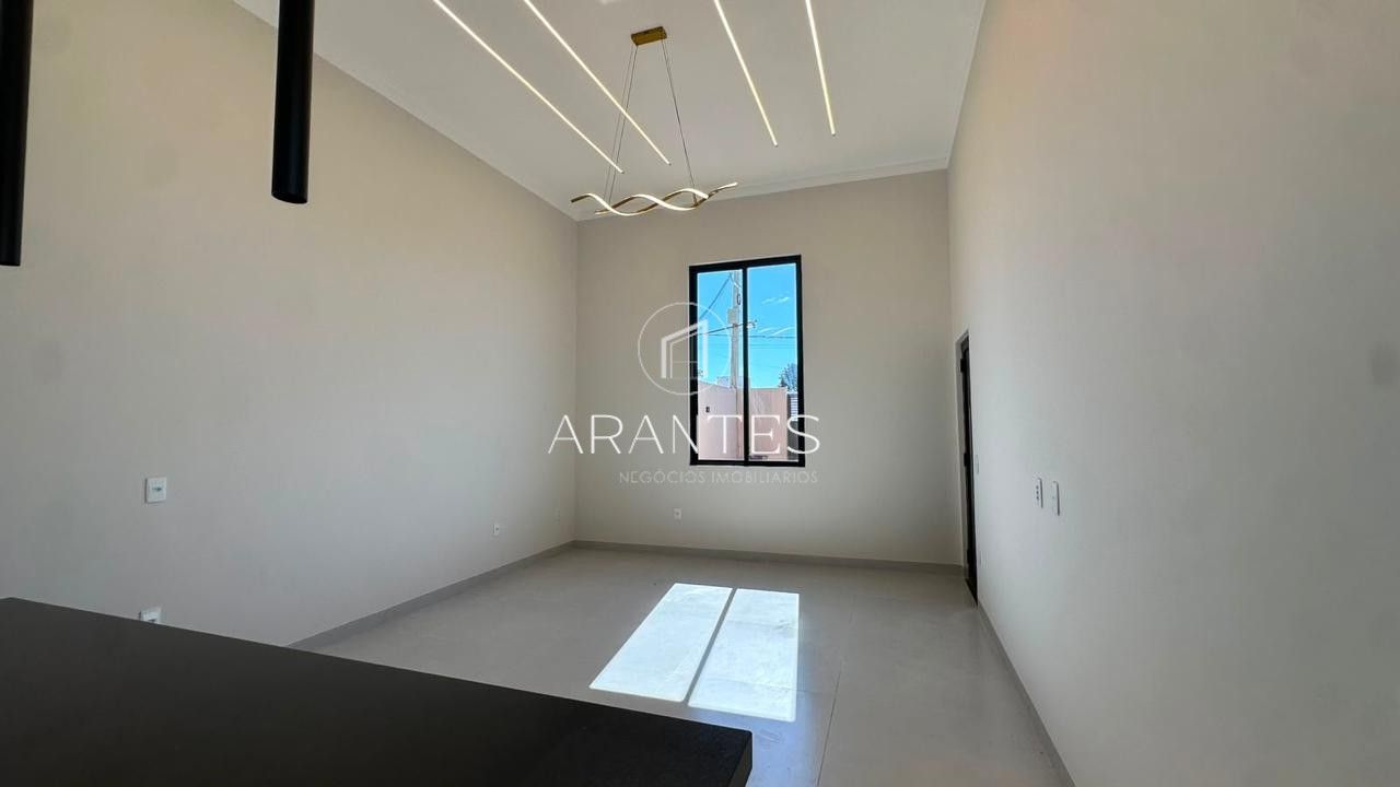 Foto de Casa Santa Helena- Conforto e Sofisticação. em Portal das Araras, Três Lagoas